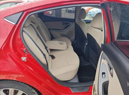 Hyundai - Elantra