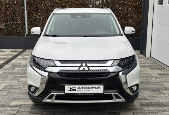 Mitsubishi - Outlander
