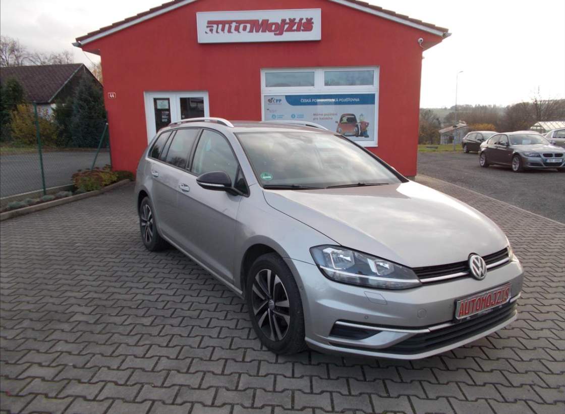 Volkswagen - Golf