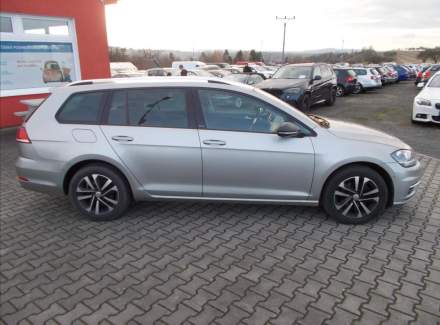 Volkswagen - Golf