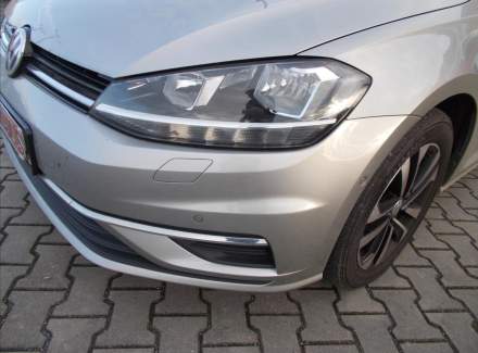 Volkswagen - Golf