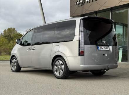 Hyundai - Staria