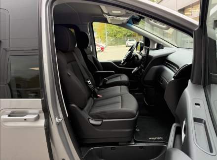 Hyundai - Staria