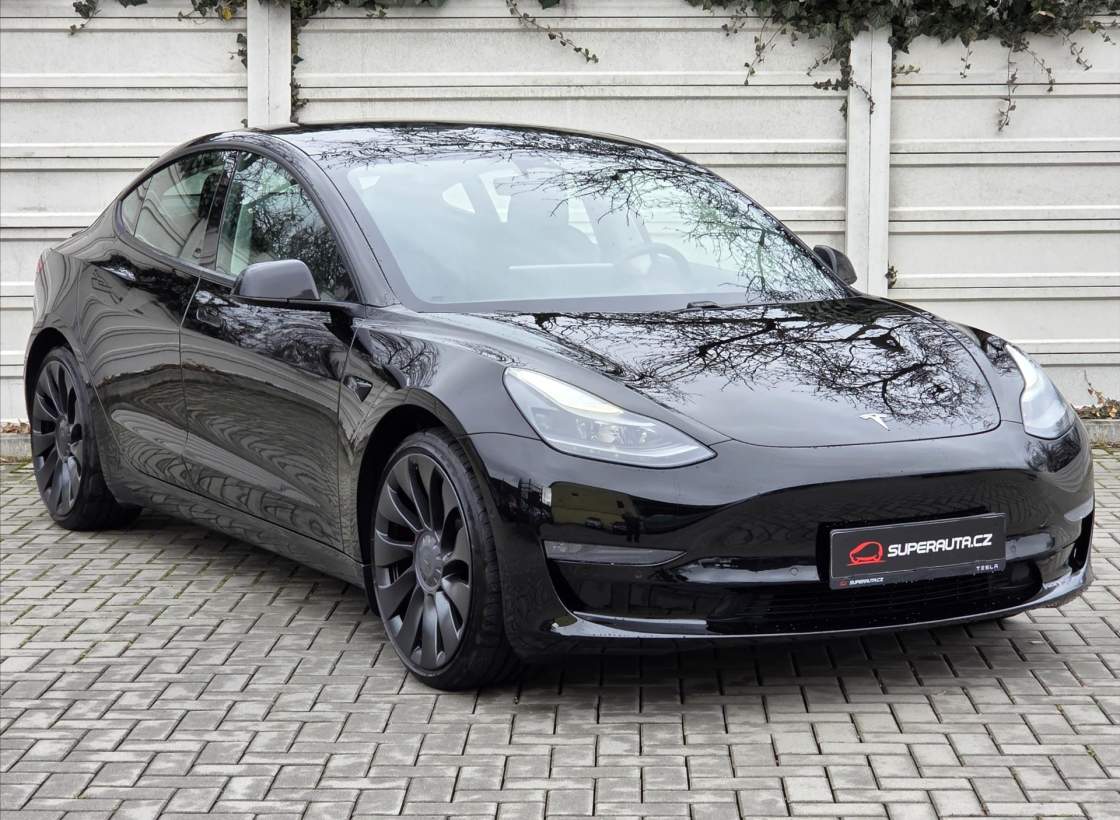 Tesla - Model 3