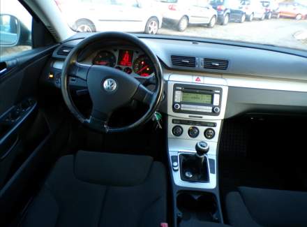 Volkswagen - Passat