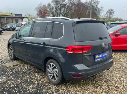 Volkswagen - Touran