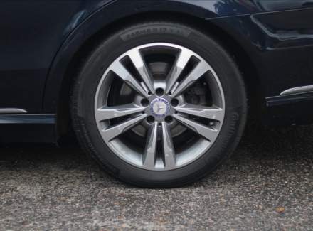 Mercedes-Benz - E-class