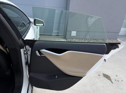 Tesla - Model S