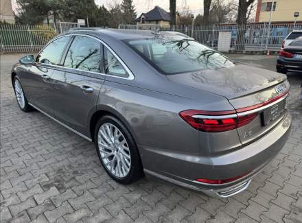 Audi - A8