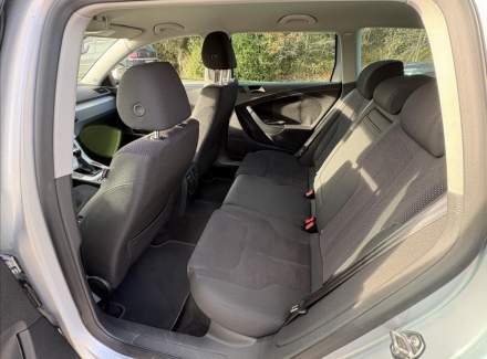 Volkswagen - Passat