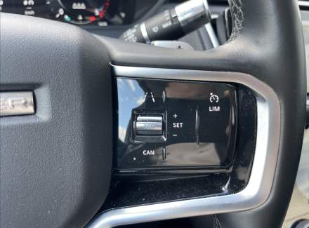 Land Rover - Range Rover Velar