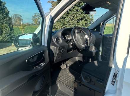 Mercedes-Benz - Vito