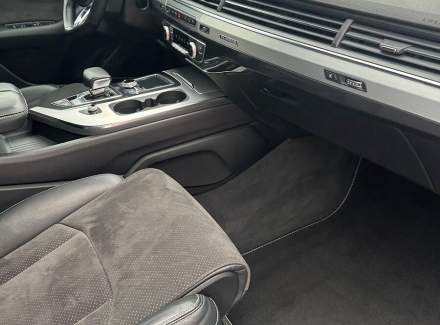 Audi - Q7