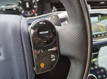 Land Rover - Range Rover Evoque