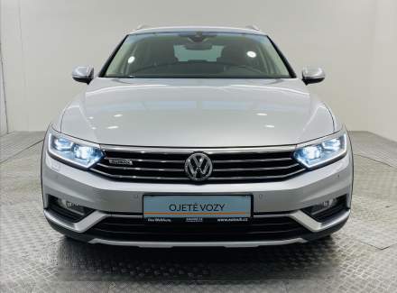 Volkswagen - Passat