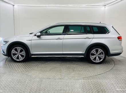 Volkswagen - Passat