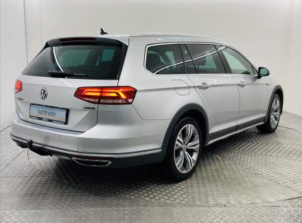 Volkswagen - Passat