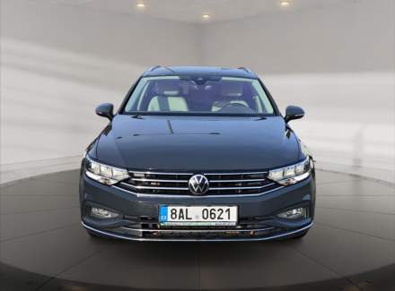 Volkswagen - Passat