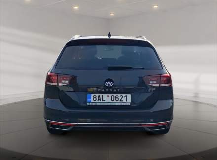 Volkswagen - Passat