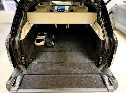 Land Rover - Range Rover