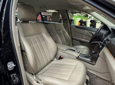 Mercedes-Benz - E-class