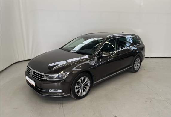 Volkswagen - Passat