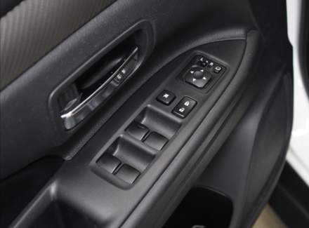 Mitsubishi - Outlander