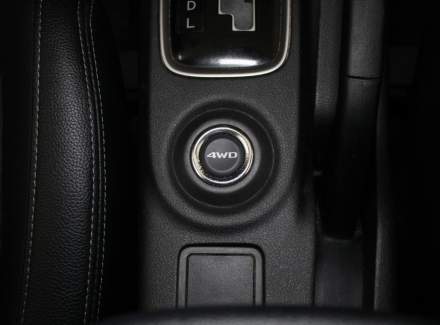 Mitsubishi - Outlander