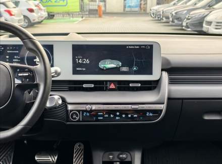 Hyundai - IONIQ 5