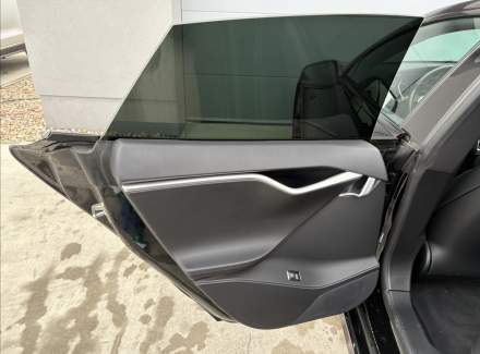 Tesla - Model S