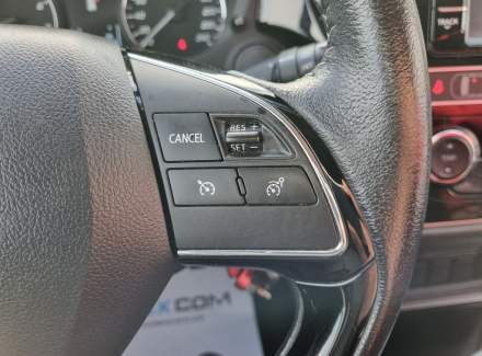 Mitsubishi - Outlander