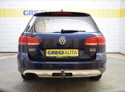 Volkswagen - Passat