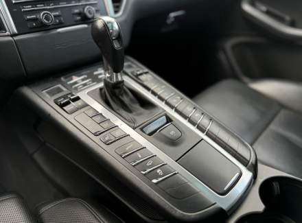 Porsche - Macan