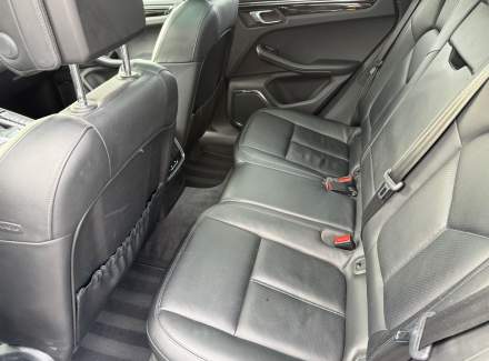 Porsche - Macan