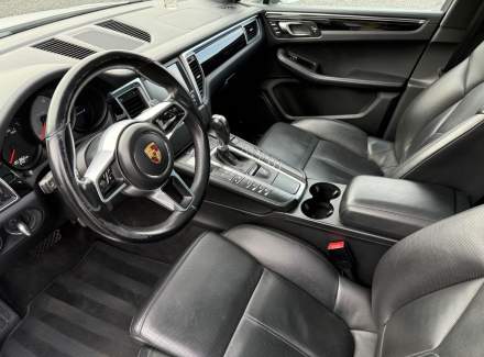 Porsche - Macan