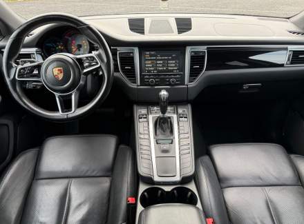 Porsche - Macan
