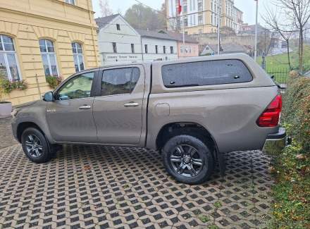Toyota - Hilux