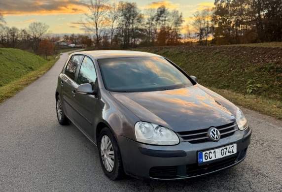 Volkswagen - Golf