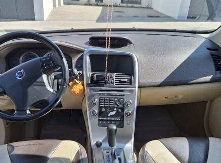 Volvo - XC60