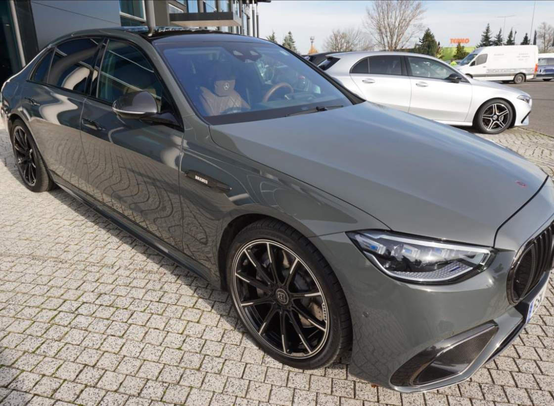 Mercedes-Benz - S-class