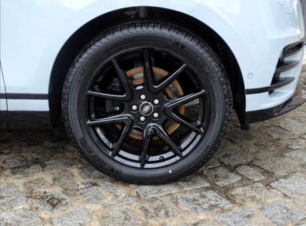 Land Rover - Range Rover Velar