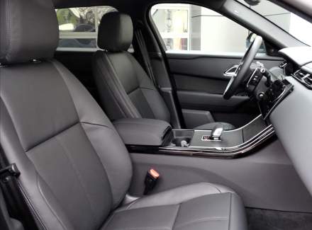 Land Rover - Range Rover Velar