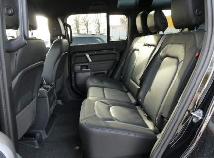 Land Rover - Defender