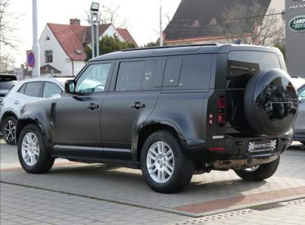 Land Rover - Defender