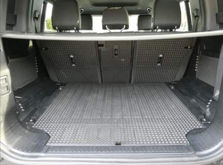 Land Rover - Defender