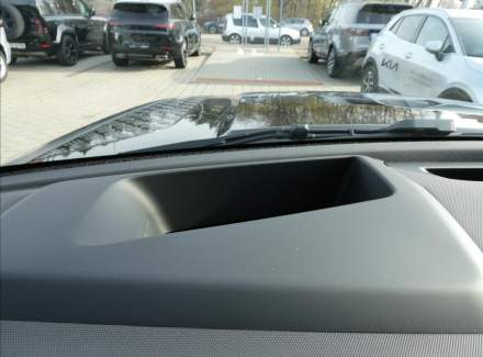 Land Rover - Defender