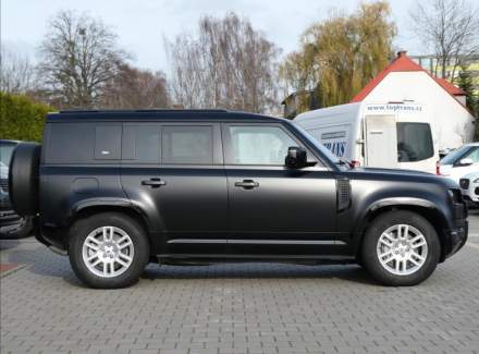Land Rover - Defender