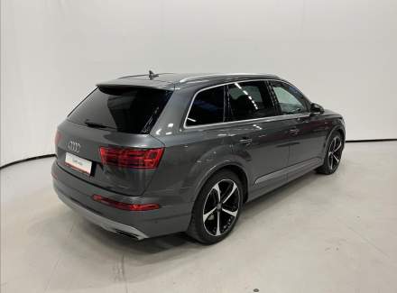 Audi - Q7