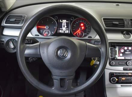 Volkswagen - Passat
