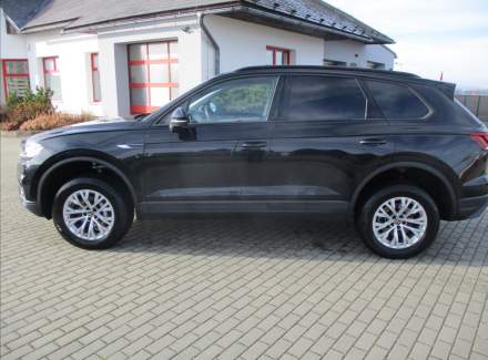 Volkswagen - Touareg